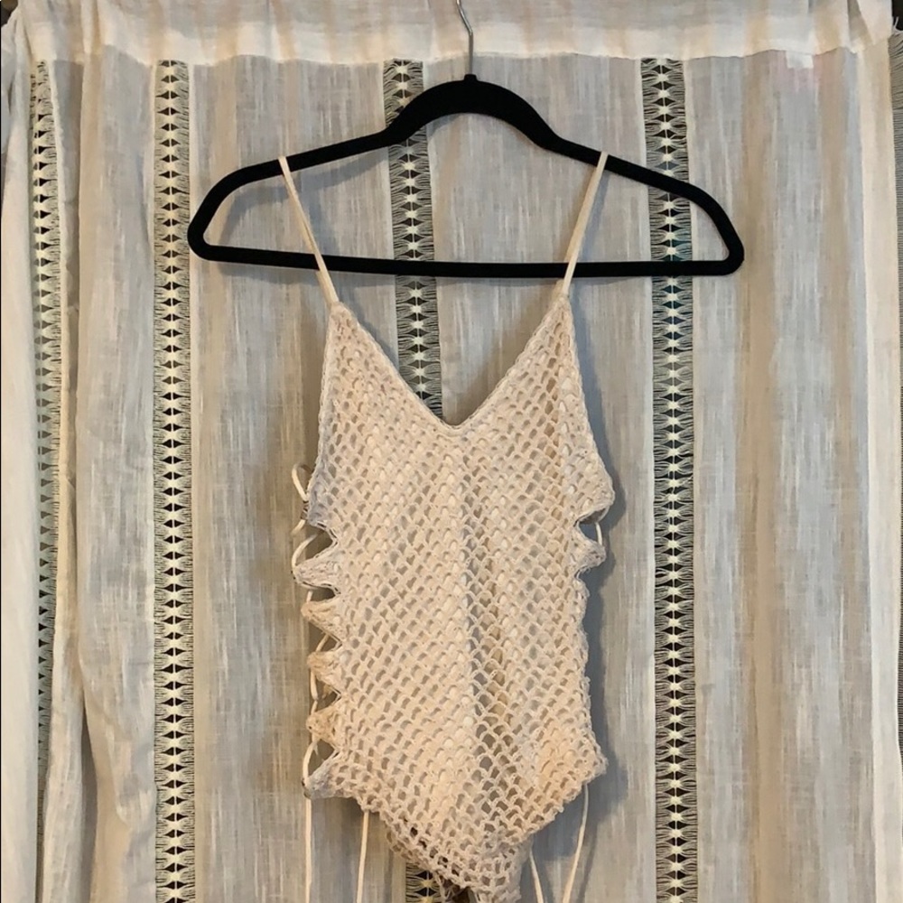 ACACIA ONE PIECE PERFECT CONDITION BEST OFFER